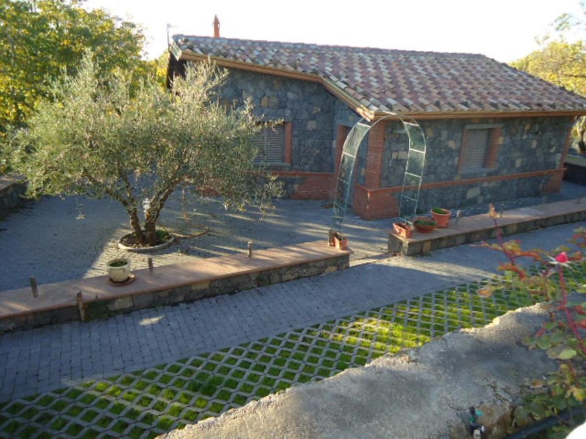 Casa Monte Etna Maletto ภายนอก รูปภาพ