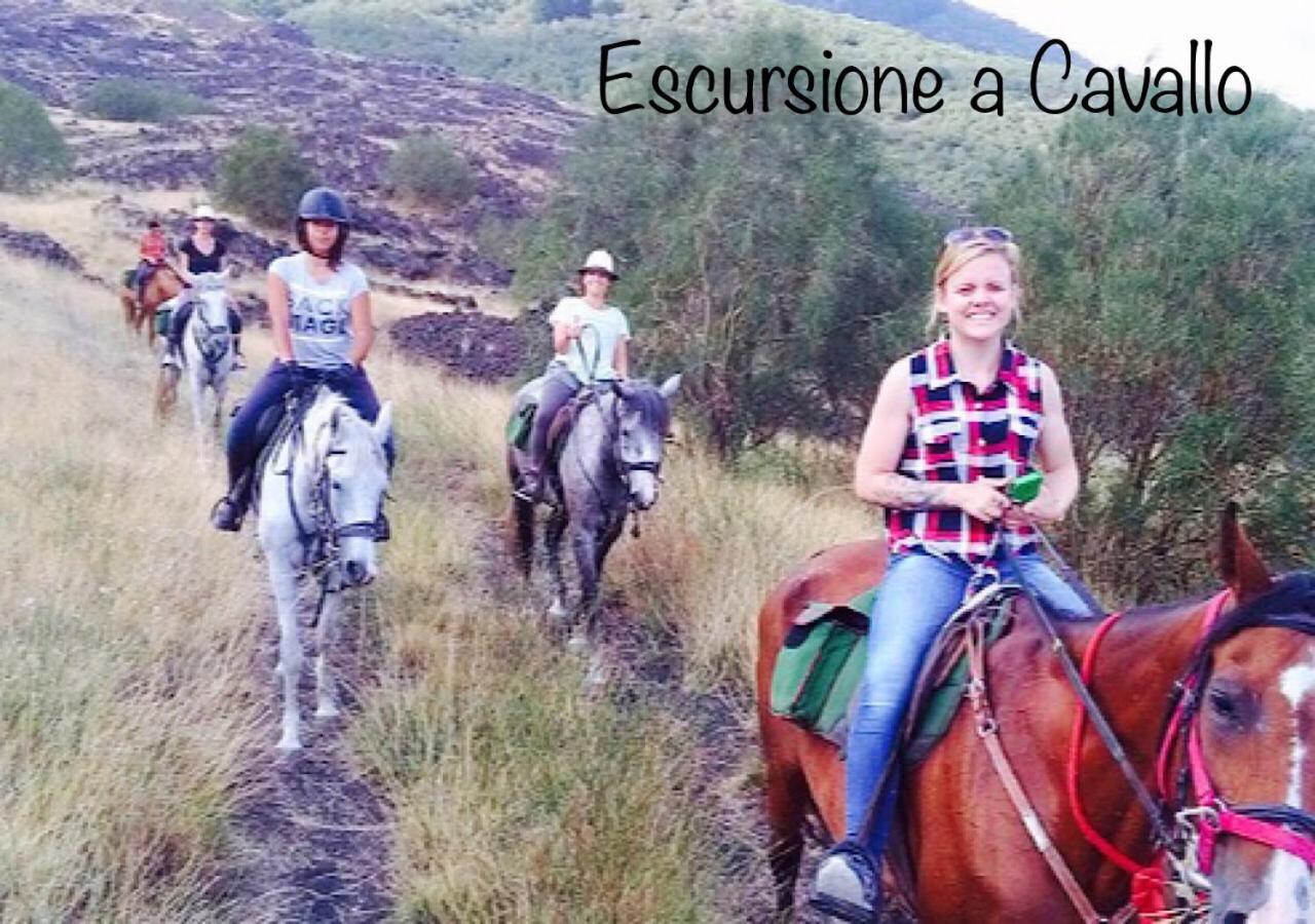 Casa Monte Etna Maletto ภายนอก รูปภาพ