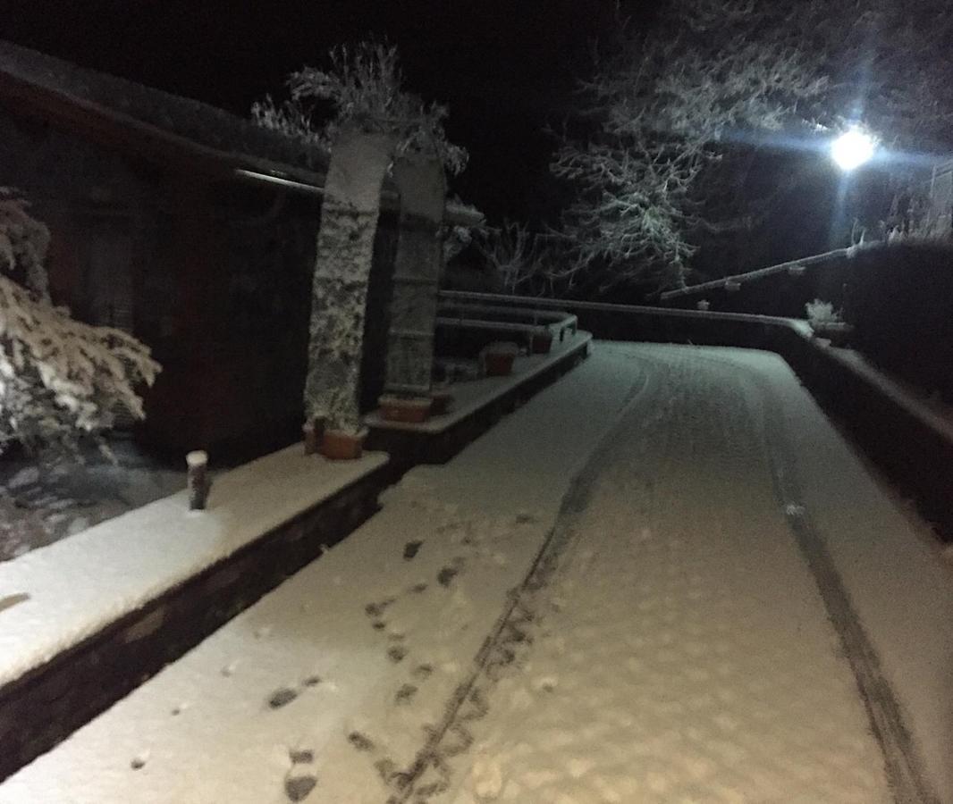 Casa Monte Etna Maletto ภายนอก รูปภาพ