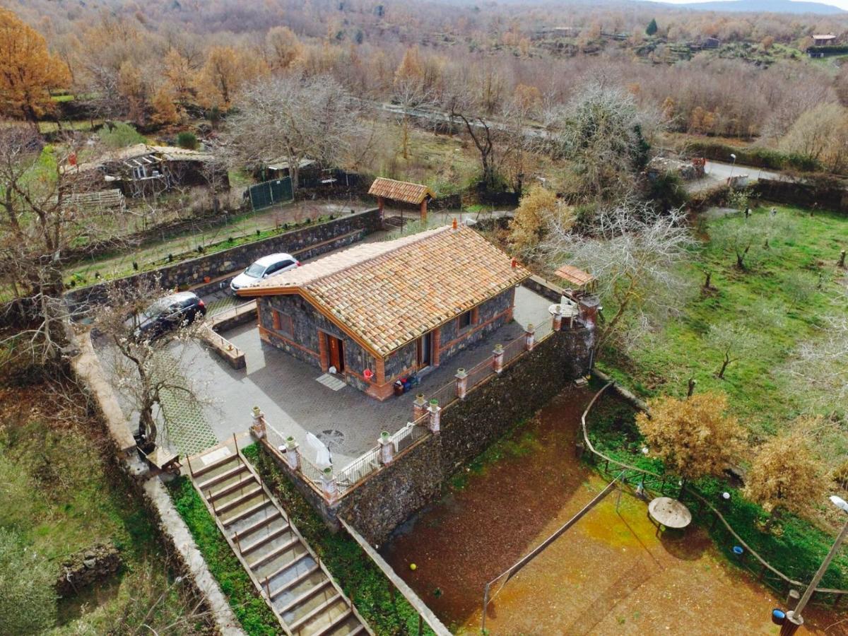 Casa Monte Etna Maletto ภายนอก รูปภาพ