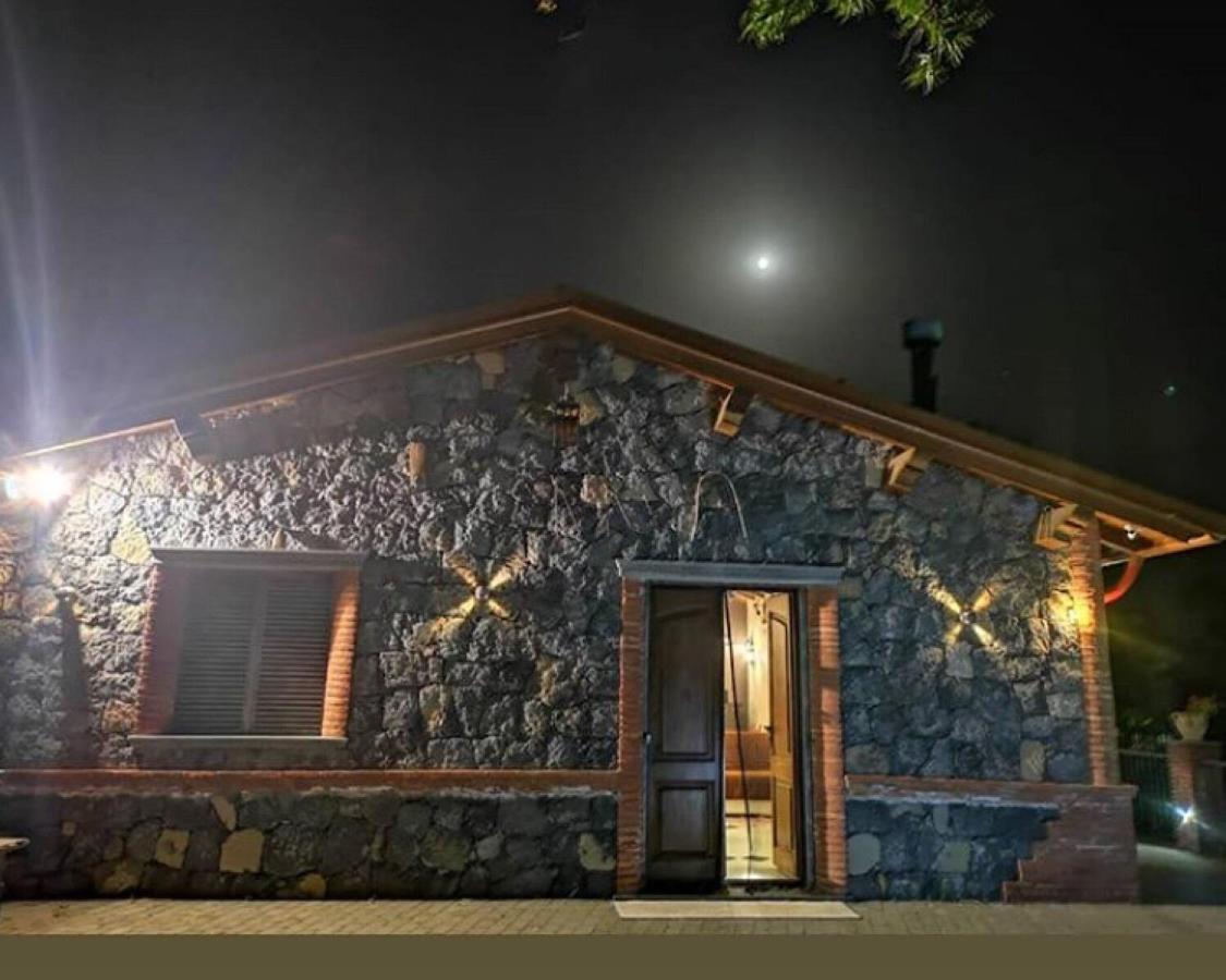 Casa Monte Etna Maletto ภายนอก รูปภาพ